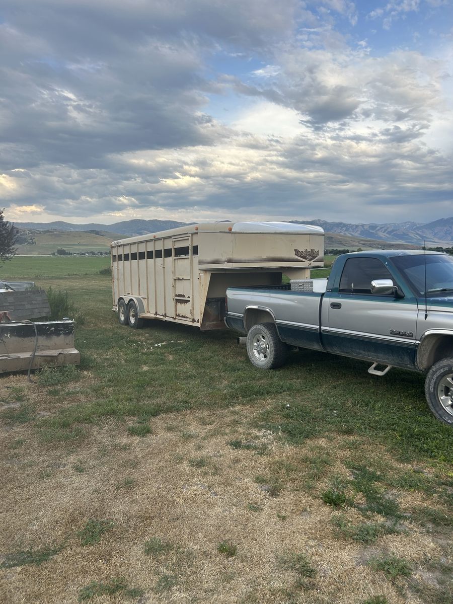 1995 Trails West stock trailer