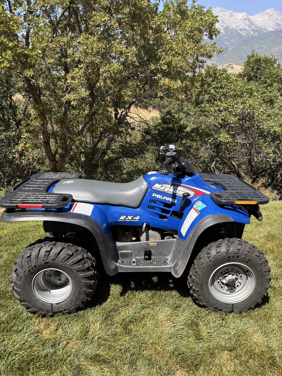 Polaris Magnum 325 2x2 ATV - Blue Utility Quad