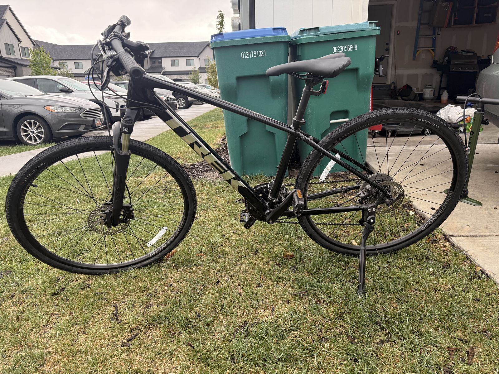 Medium Trek Dual Sport 2 (Gen 5)
