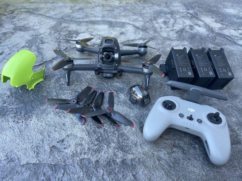 DJI FPV Fly More Combo