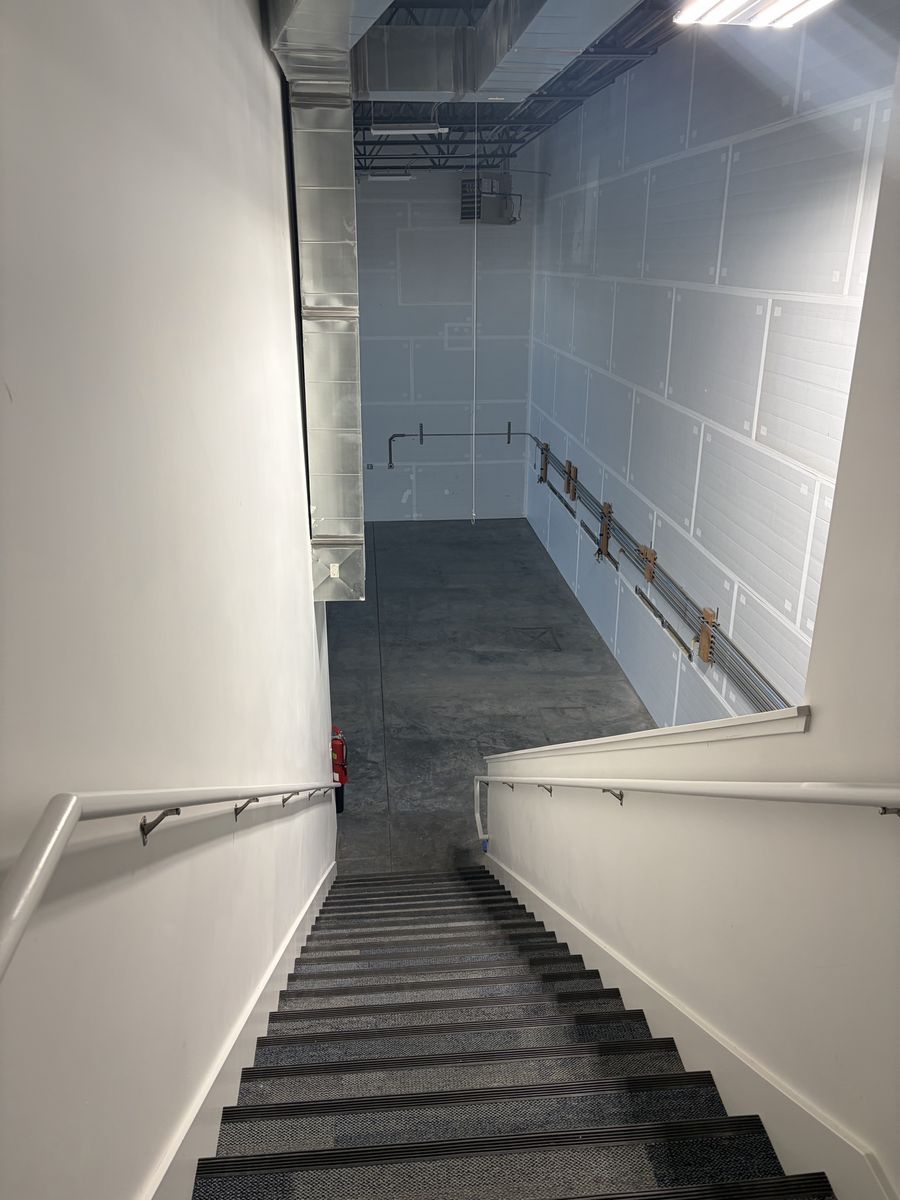 Main image 14