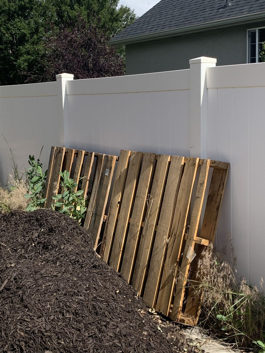 FREE Wooden Pallets
