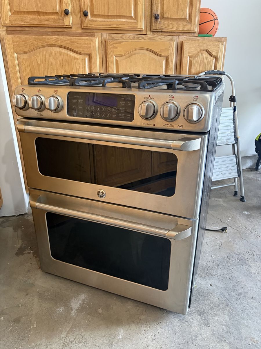 GE Cafe double oven (gas)