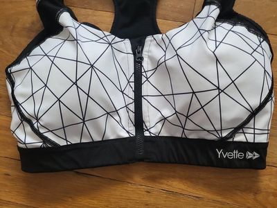 Black and White Geometric Full Zip Sports Bra - Size S/M