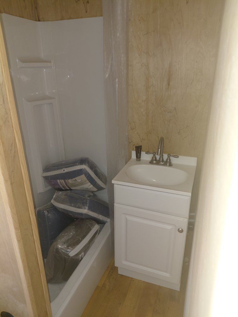 Main image 4