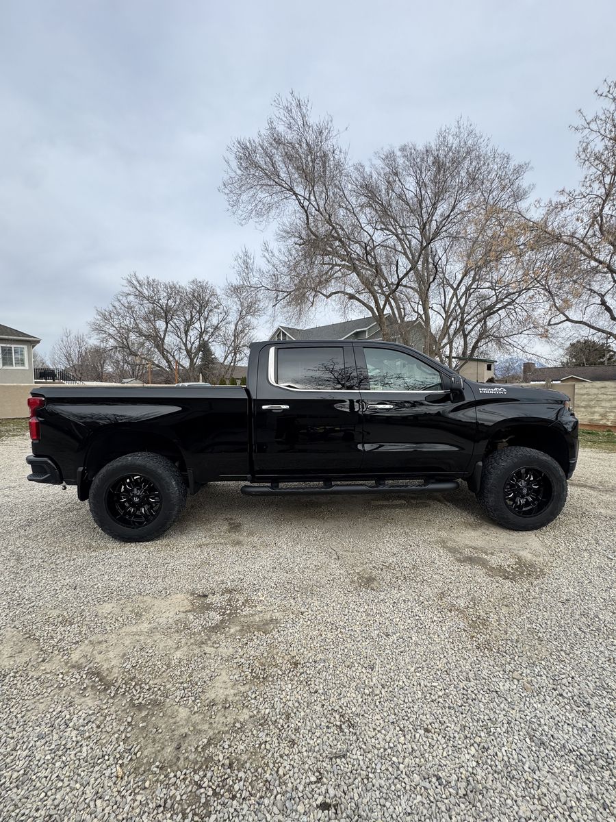 2019 CHEVROLET SILVERADO 1500 High Country