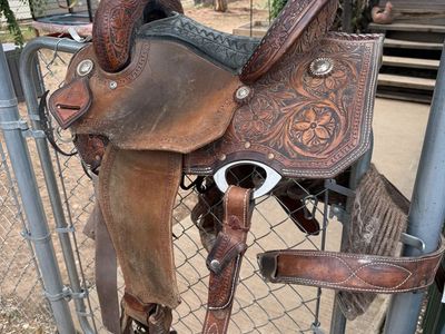 Barrel Saddle