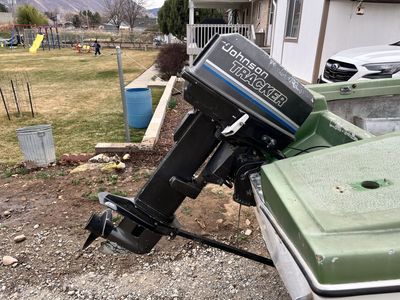 14' Fiberglass Boat with RUNNING motor