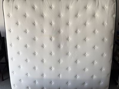 WE ARE SELLING THREE HIGH QUALITY BODY-ADAPTIVE MATTRESSES.