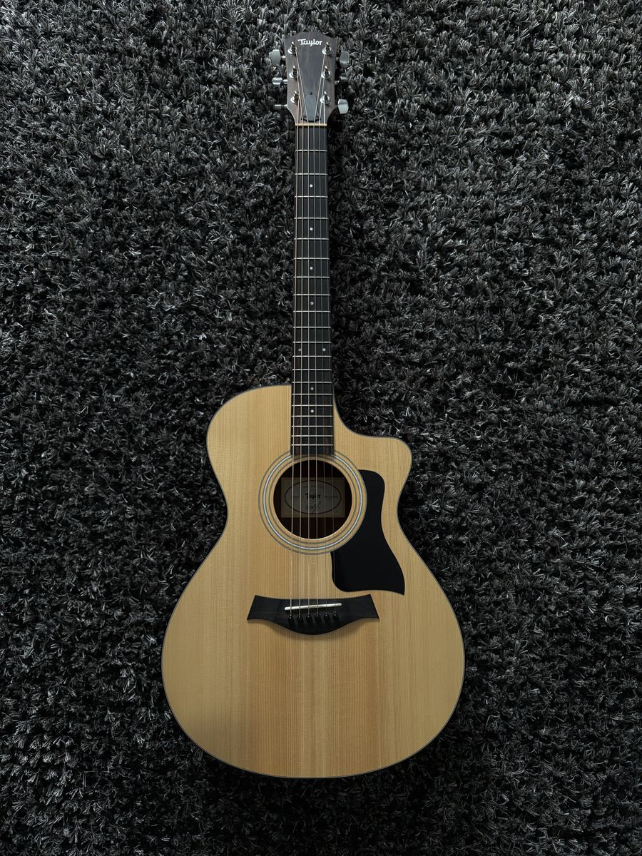 Taylor guitar