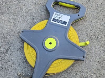 Master Mechanic 300 Foot Open Reel Fiberglass Measuring Tape 1/2"
