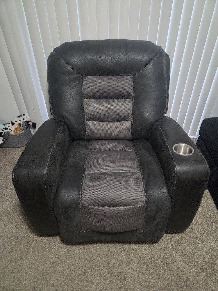 Super Comfortable Recliner