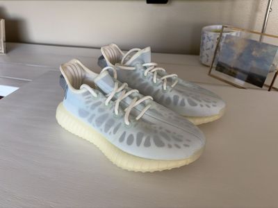 Yeezy Boost 350 V2 Mono Ice Shoes - Size 4