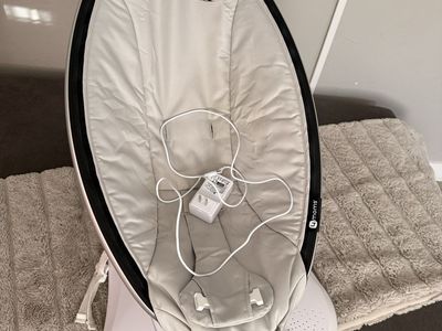 4moms mamaRoo Multi-Motion Baby Swing - Grey