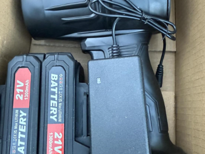 New in box Cordless Leaf Blower