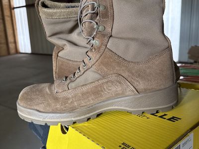 Mens Tan Combat Boots Belleville Size 11.5 Wide