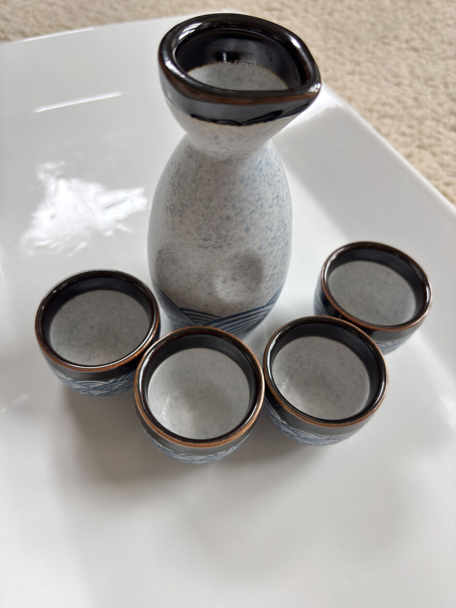 Sake cup set