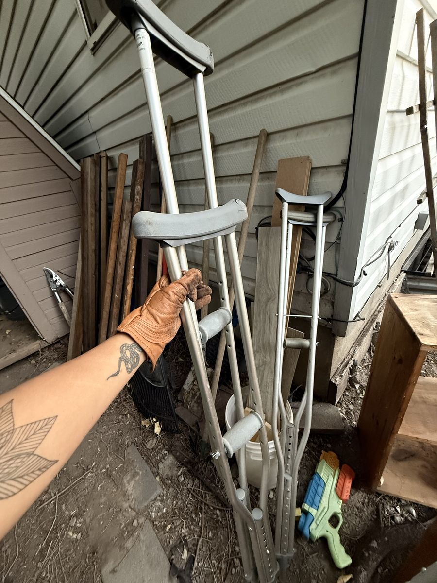 Free crutches