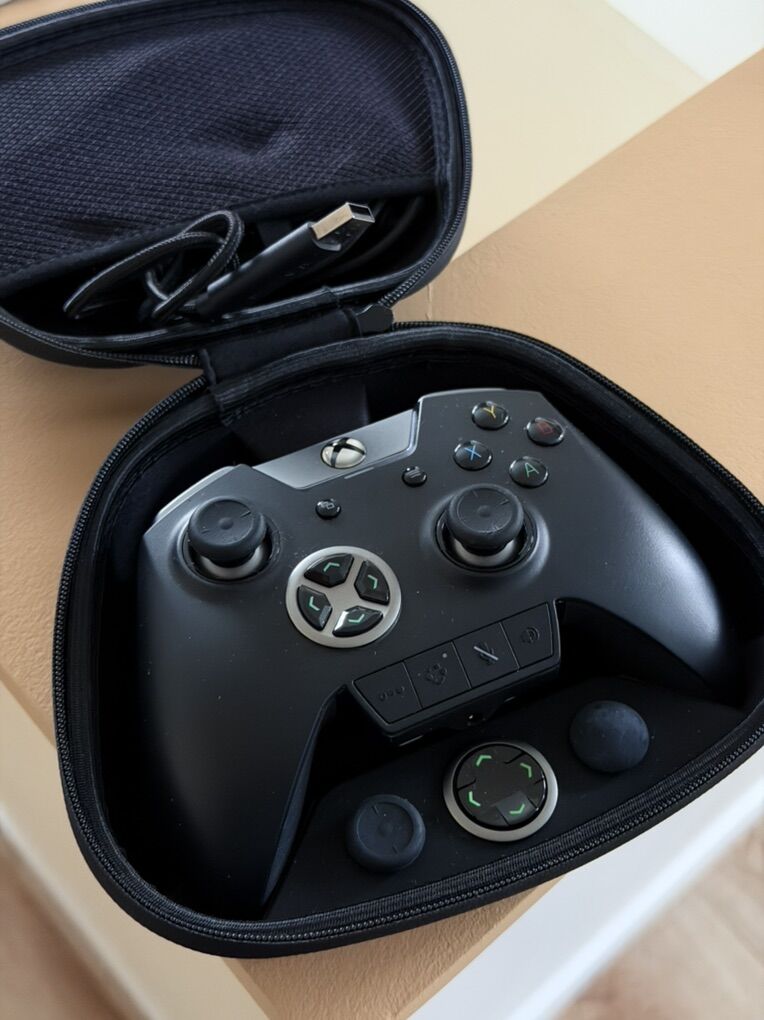 Razer Wolverine Ultimate Gaming Control Handle