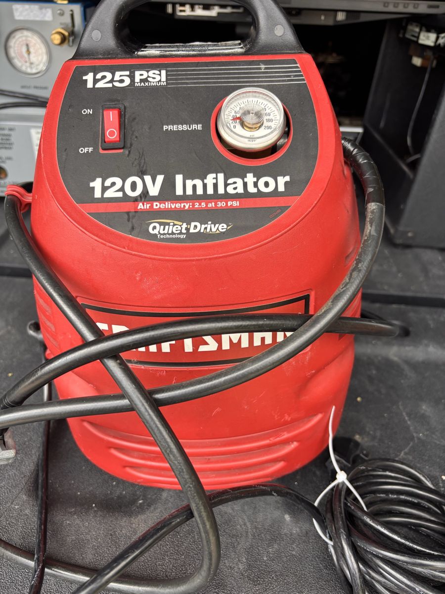 Nice CraftsMan Tire Inflator 125psi