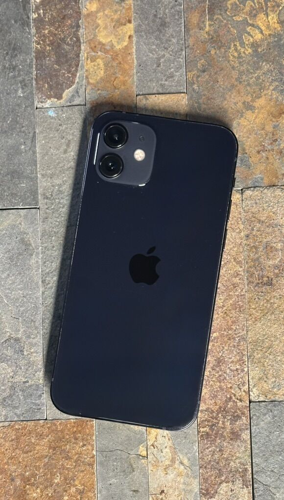 iPhone 12 Unlocked 95% Battery Health