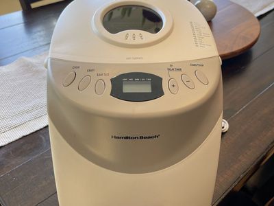Hamilton Beach HomeBaker 2 Lb. Breadmaker (Model 29881)