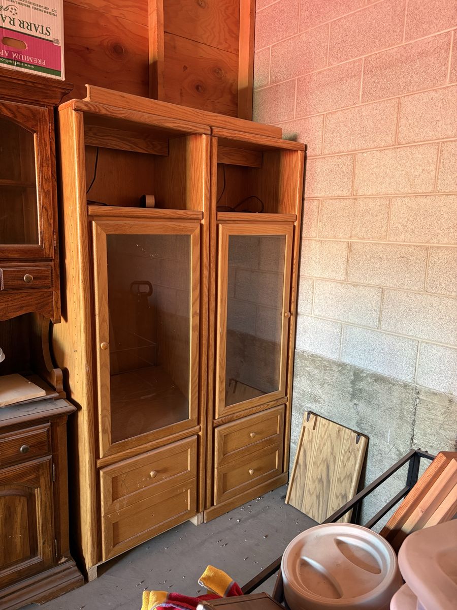 Entertainment center