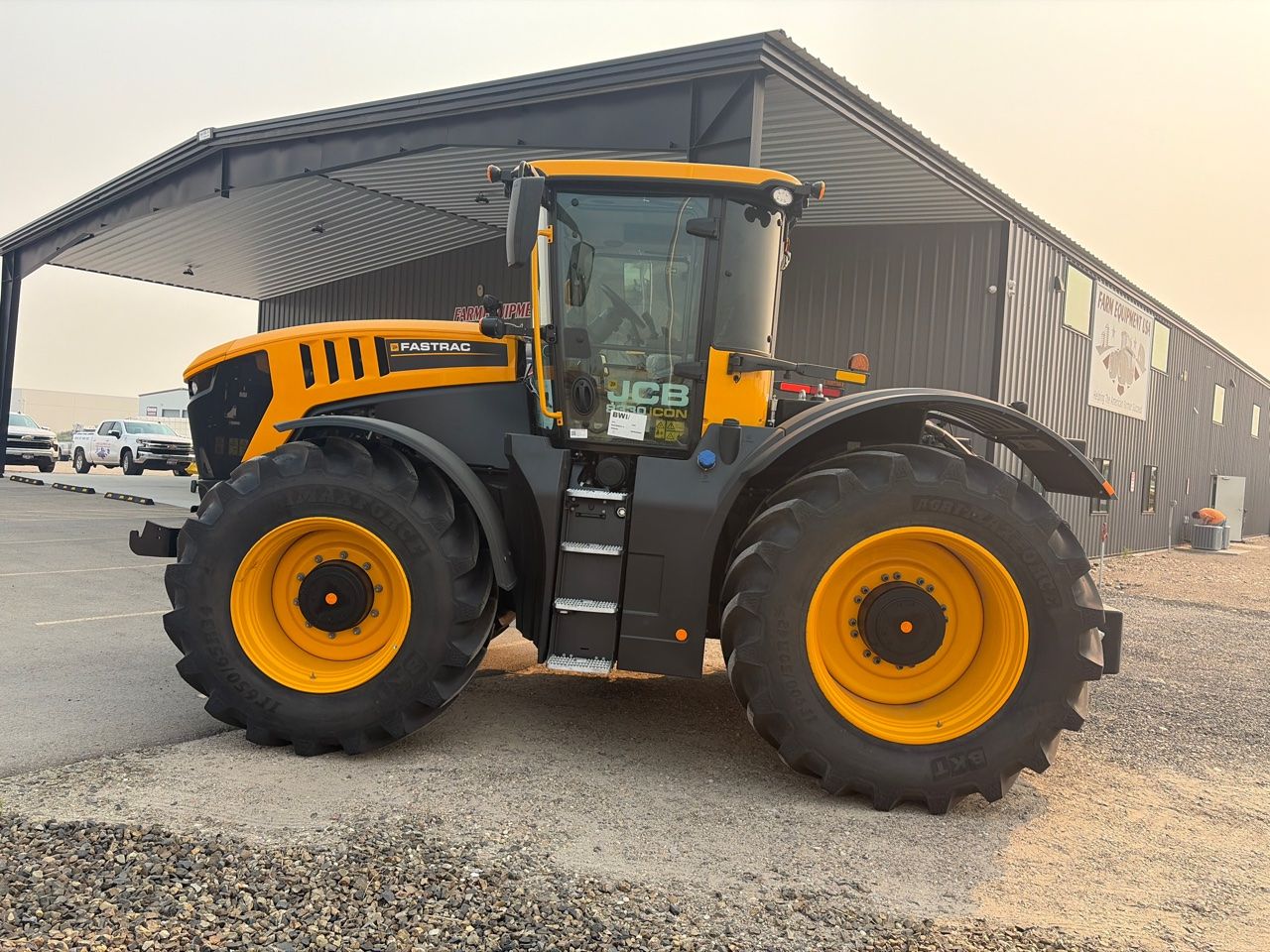 2025 JCB 8330