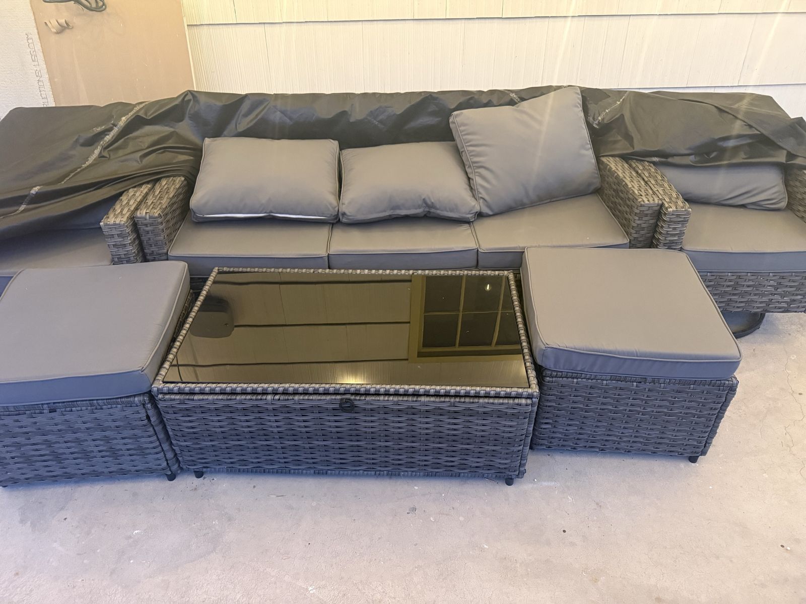 6 Piece Gray Wicker Patio Conversation Set with Glass Top Table & Cushions 360 Degree Swivel Chairs