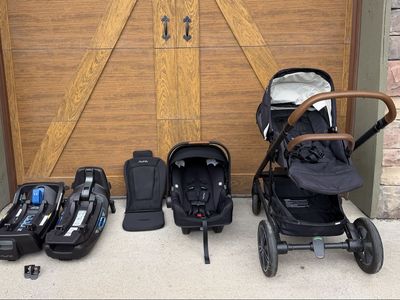 Nuna MIXX stroller and Nuna Pipa infant car seat, travel system with two car bases.