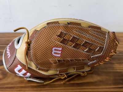 Wilson A2000 softball glove