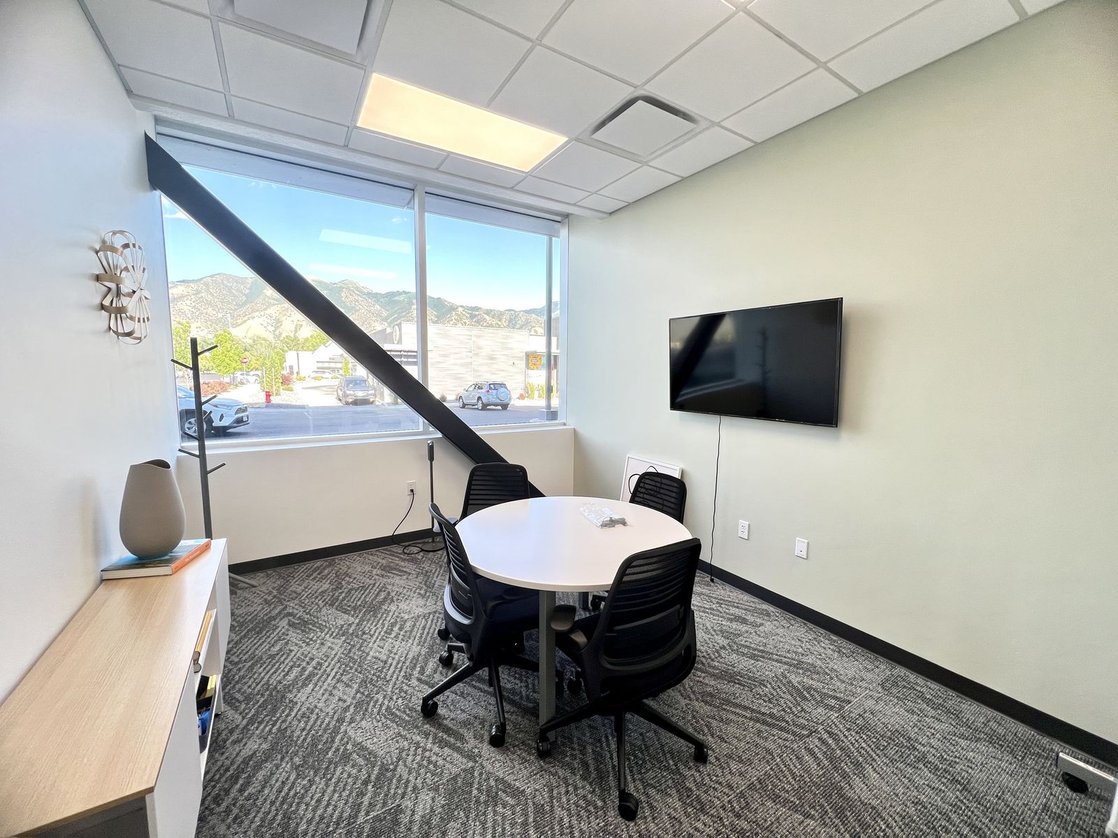 Impress clients with a Professional Meeting Space