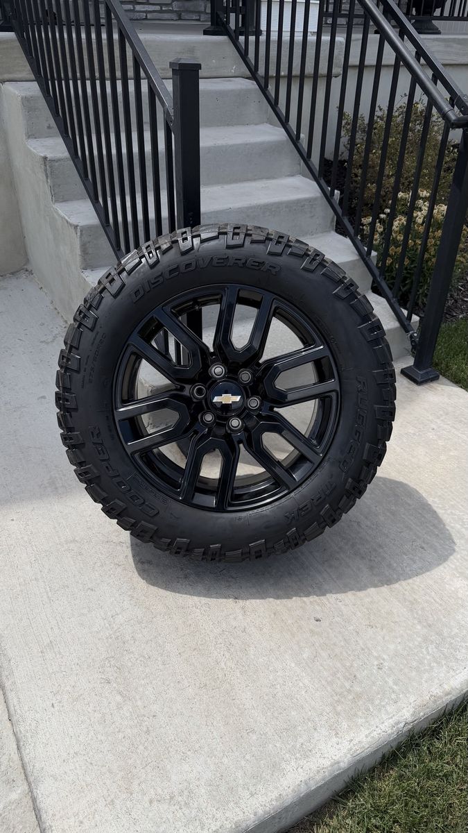 Chevy Silverado 1500 Tahoe Rims and Tires 275/60R20 Cooper Discoverer Rugged Trek
