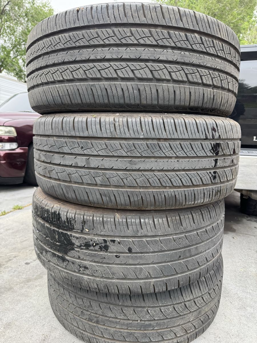 (4) 285/45/22 West Lake Tires
