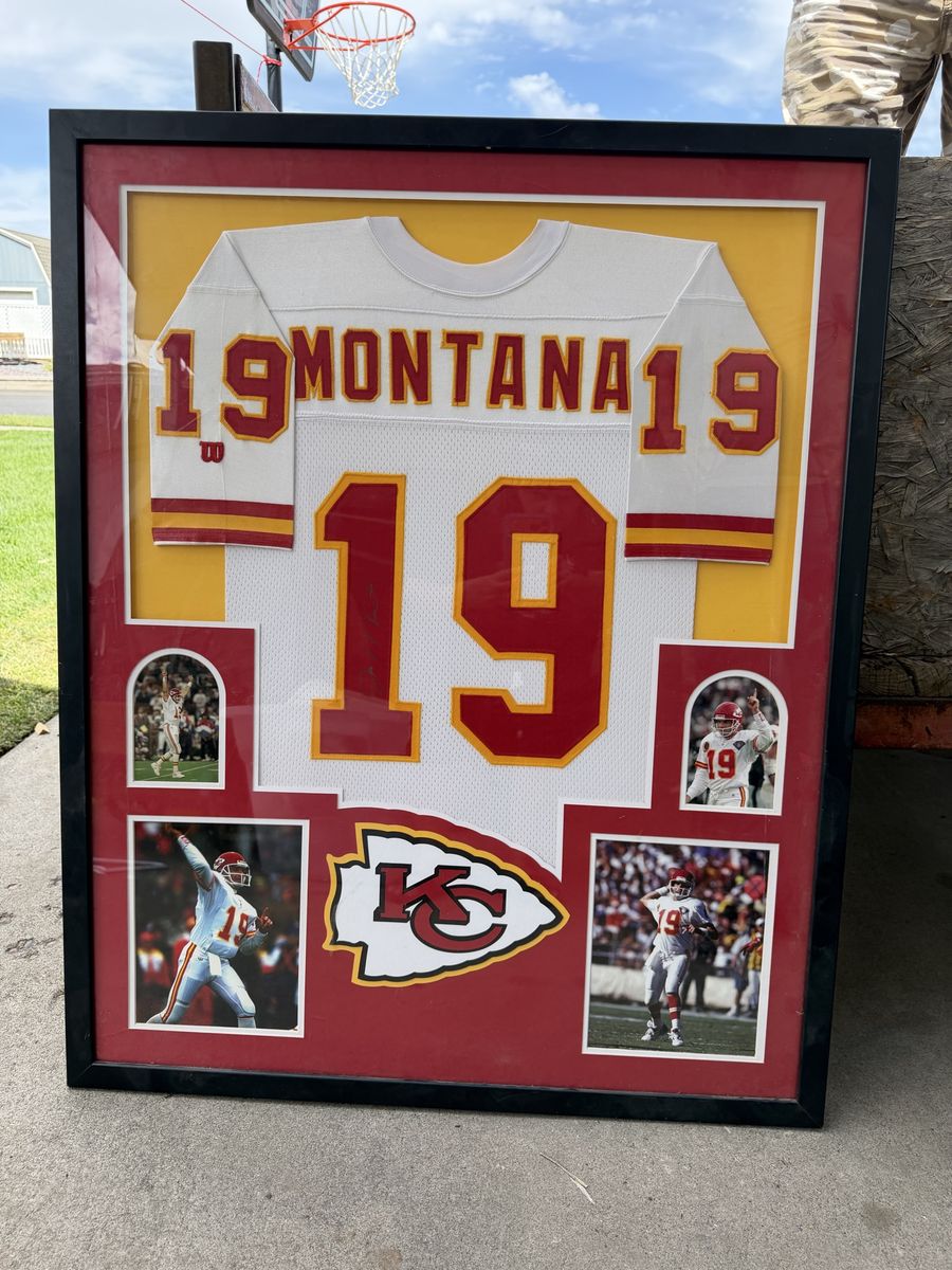 Signed  Joe Montana Kansas City Chiefs Jersey Display with Photos