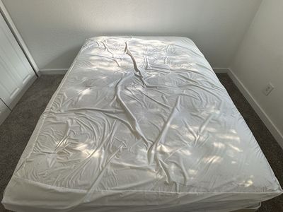 Complete Queen Size Bed