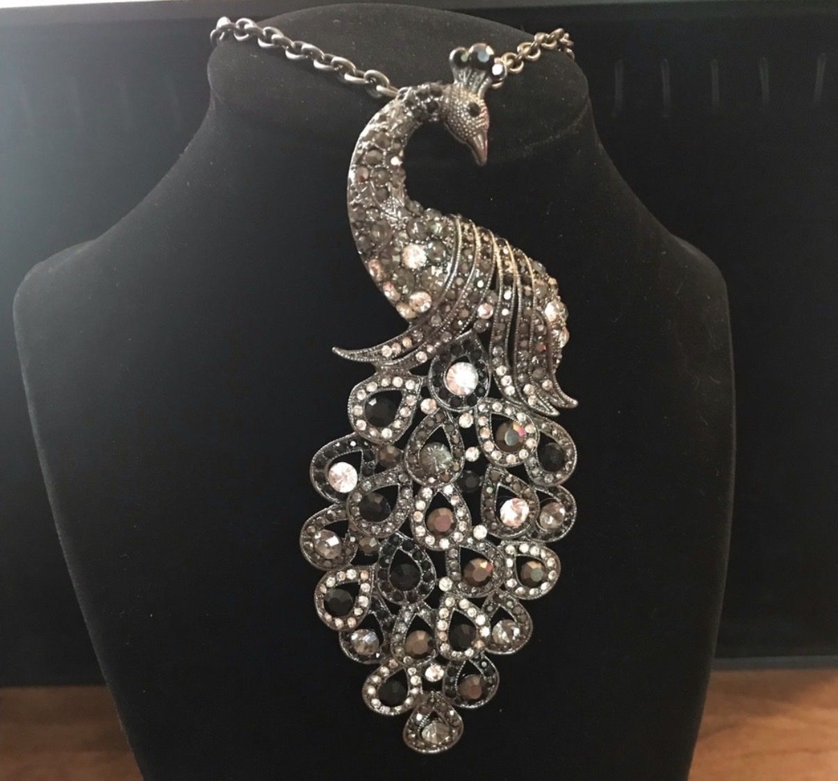 *NEW* Cara NY Peacock Statement Necklace