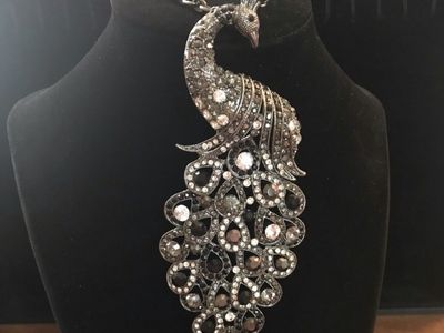 *NEW* Cara NY Peacock Statement Necklace