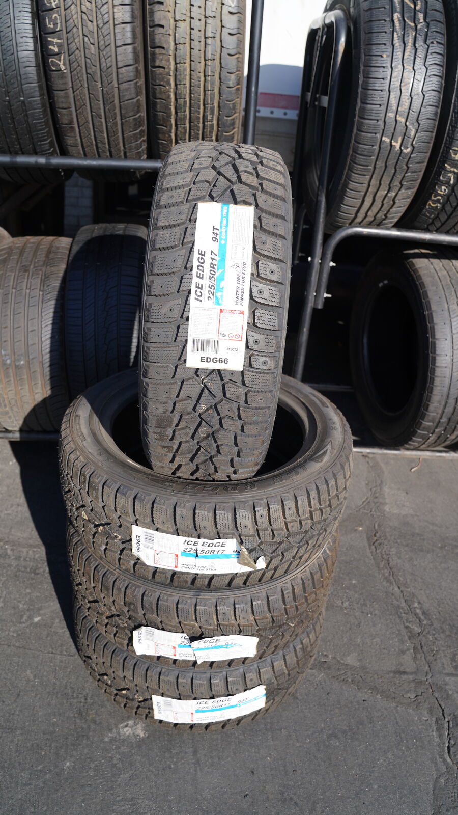 SET TIRES 225-50-17 SUMITOMO WINTER