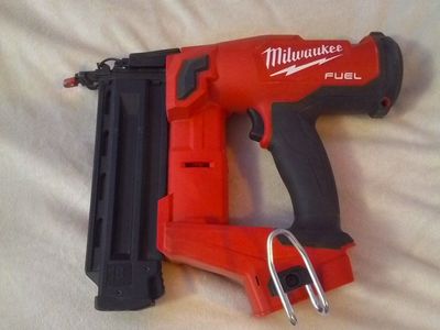 Milwaukee Brad Nailer