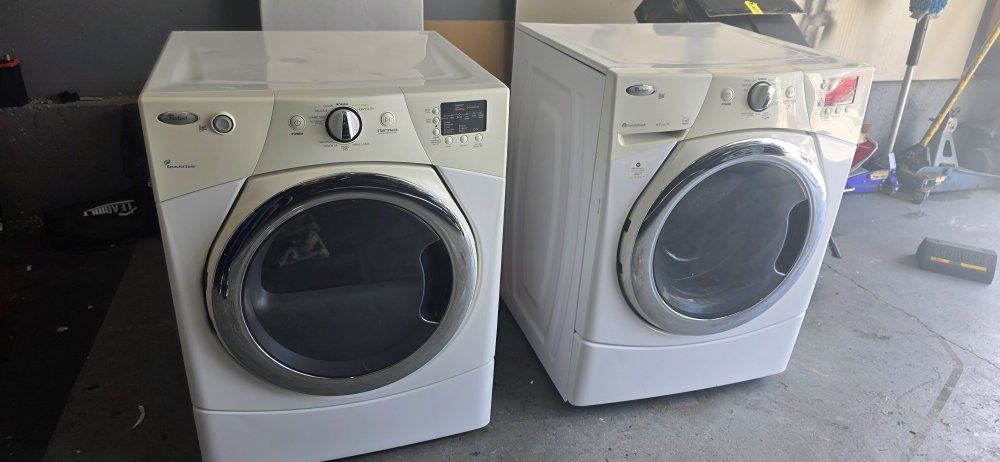 Whirlpool Duet Front Load Washer & Electric Dryer Set - White