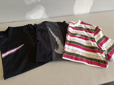 Nike Shirts Size Large