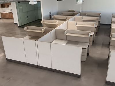 Cubicle 6x6 & larger | Herman Miller AO2 | 53" tall Pre-owned workstation