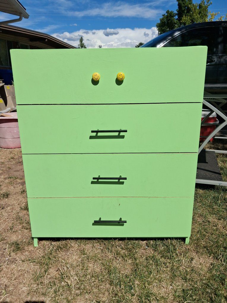 Green Dresser