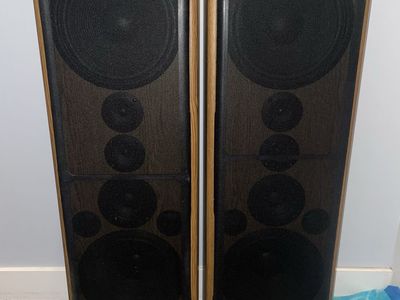Vintage Pioneer CS-G911 4-way floor-standing tower speakers