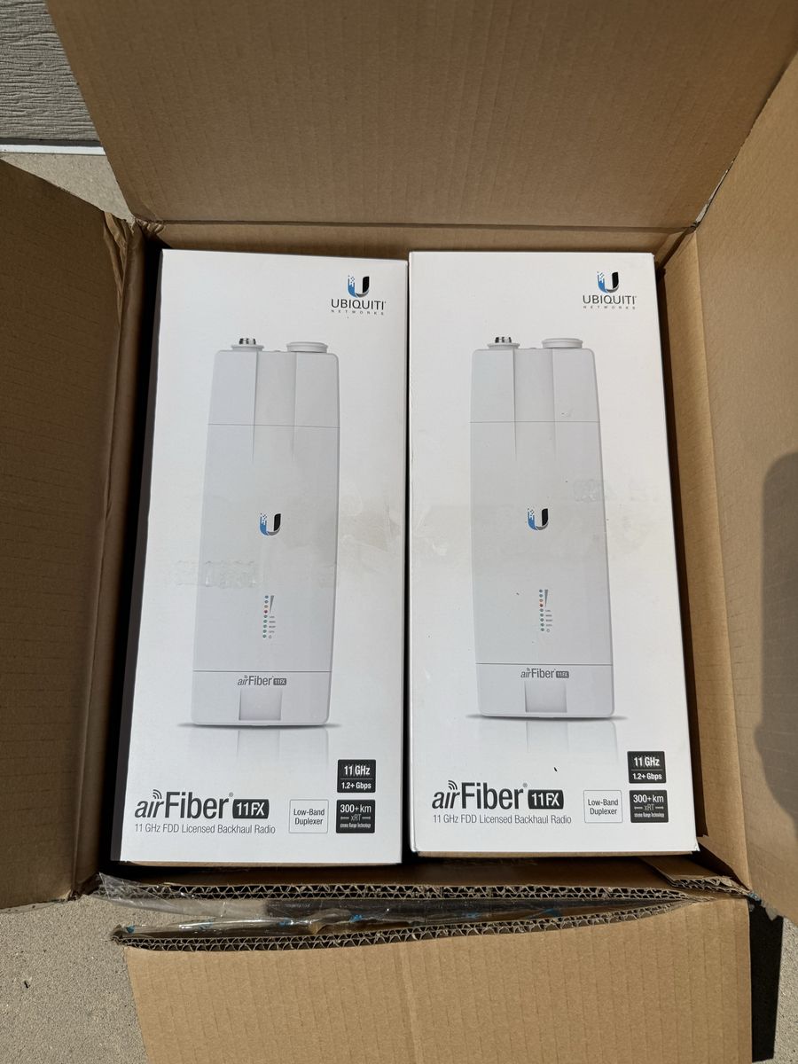 NEW Ubiquiti airFiber 11FX (AF-11FX) Licensed 11GHz Radios - Pair Available