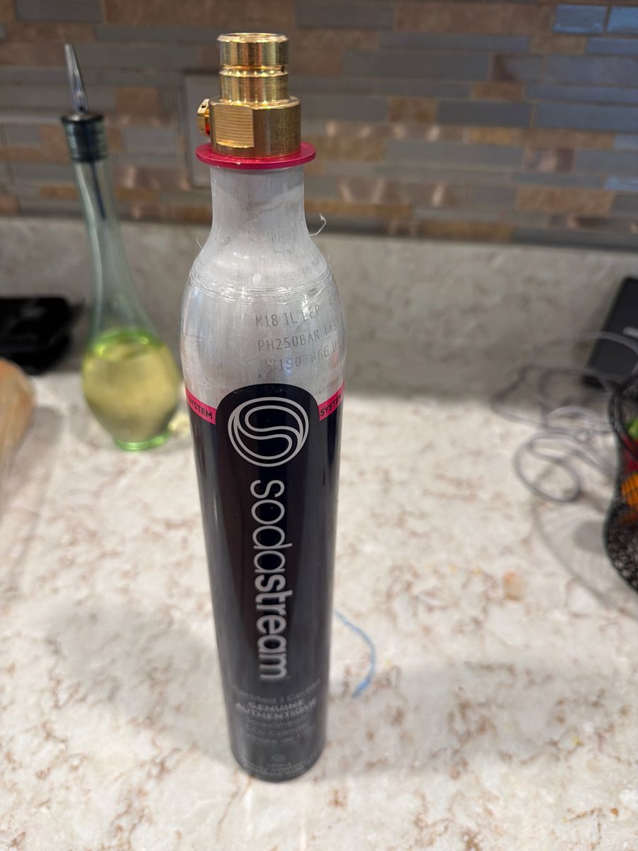 SodaStream CO2 Carbonator Cylinder Quick Connect (selling 5)