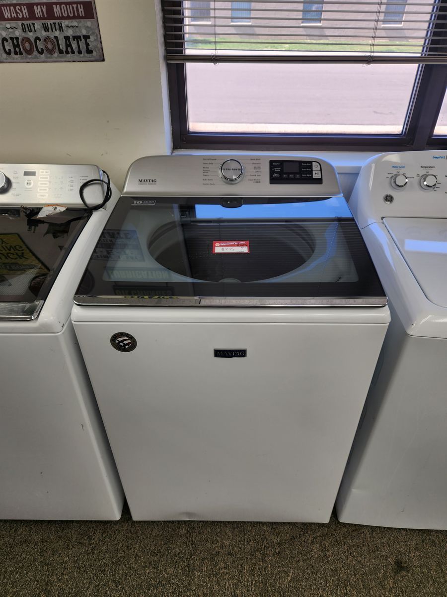 STUNNING MAYTAG HE TOPLOAD WASHER! WITH A FULL WARRANTY