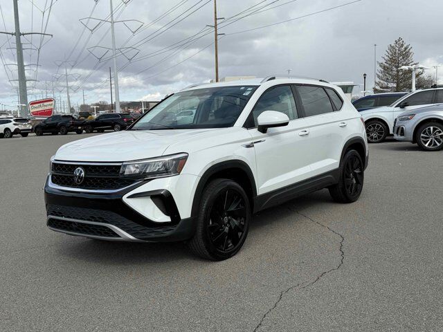 2024 Volkswagen Taos SE 4Motion