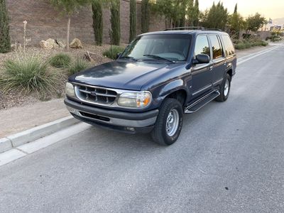 Ford Explorer XLT V8 Blue SUV